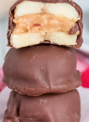 Delicious Chunky Monkey Bites made with bananas and chocolate